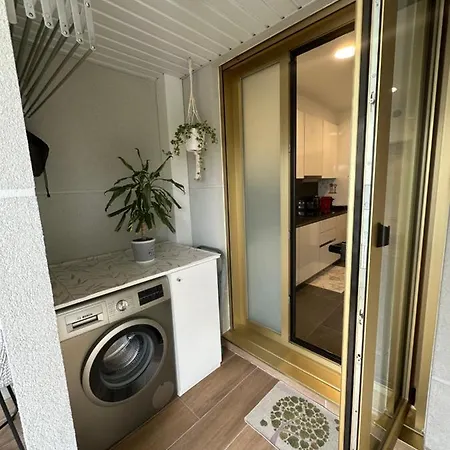 A Estrenar Amplio Con Piscina Y Parking *